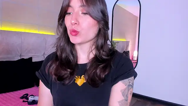 Karito-28 online show from January 2026 12:11:01 PM