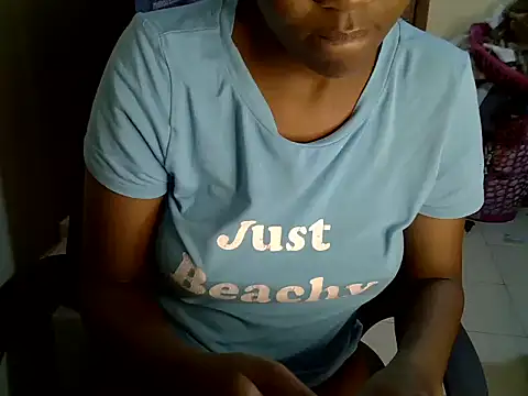 Caryyyl online show from April 2026 10:59:01 PM