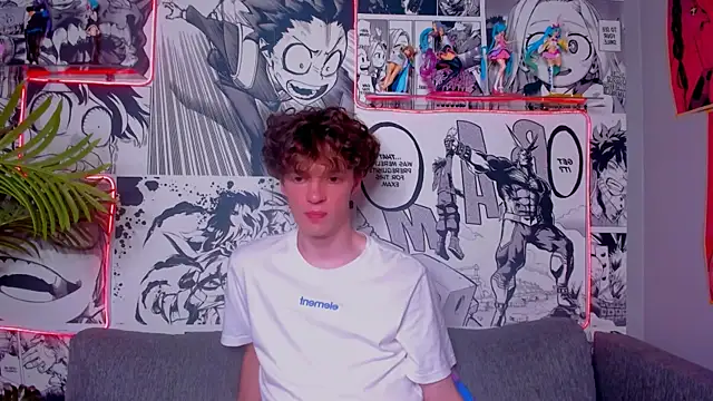 Snapshot of LukeSweet chatting on July 2026 01:46:02 PM LukeSweet online show from July 2026 01:46:02 PM