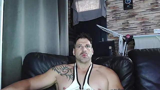 XxBigboybandxX online show from November 2025 01:02:01 PM