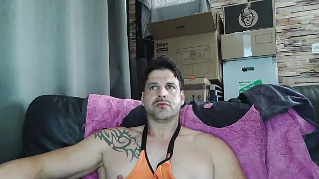 XxBigboybandxX online show from April 2026 02:06:01 PM