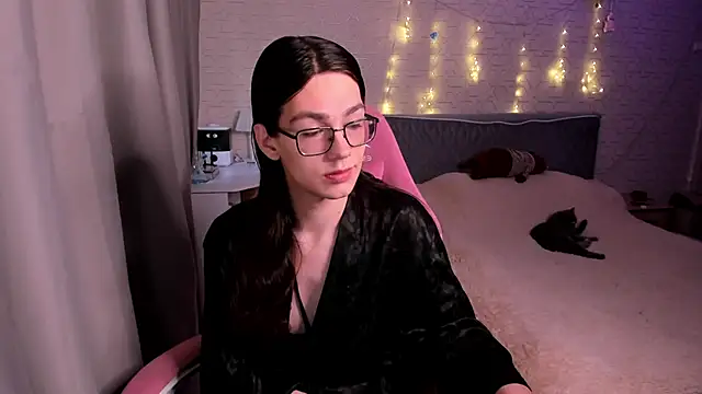 Alfreda Mills online show from September 2025 10:15:02 AM