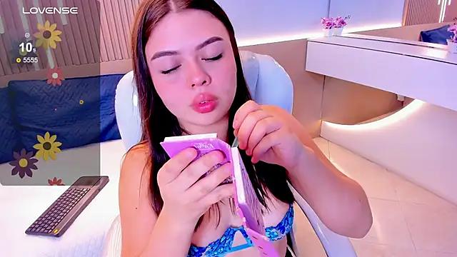 Snapshot of Sexy_paradise18_ chatting on May 2026 03:46:02 AM Sexy paradise18 online show from May 2026 03:46:02 AM