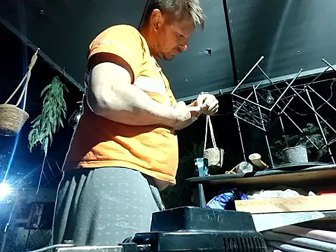 brbrrbrbrb online show from April 2026 07:44:02 PM