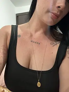 Libia James online show from March 2026 12:26:01 AM