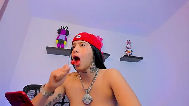 Gangster Girl online show from February 2025 10:00:01 PM