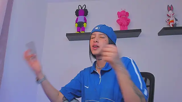 Gangster Girl online show from February 2025 11:05:01 PM