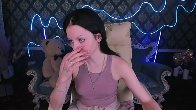 Daisy Delight online show from October 2025 08:32:01 PM