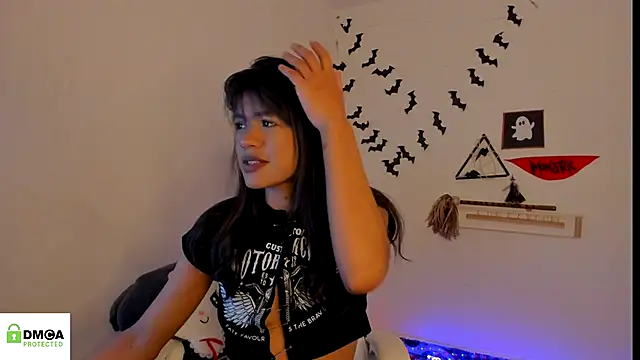 meganthompsonn22 online show from October 2025 05:05:01 AM