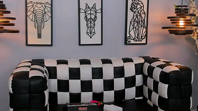 Snapshot of SARAFOXX_ chatting on December 2024 11:44:01 AM SARAFOXX online show from December 2024 11:44:01 AM