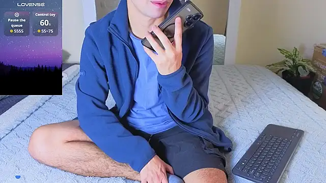 Snapshot of cameron_cum chatting on July 2026 01:39:02 PM cameron cum online show from July 2026 01:39:02 PM