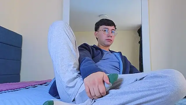 Snapshot of cameron_cum chatting on July 2026 02:16:01 PM cameron cum online show from July 2026 02:16:01 PM