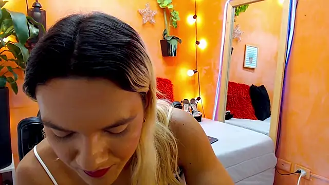 aslyhernandez 7 online show from December 2024 08:36:01 PM