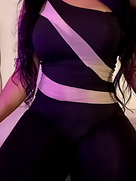 Snapshot of Almas_Queen chatting on October 2025 09:01:01 PM Almas Queen online show from October 2025 09:01:01 PM