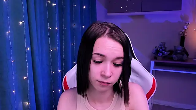 Snapshot of LilithStrangfor chatting on December 2024 02:32:02 AM LilithStrangfor online show from December 2024 02:32:02 AM