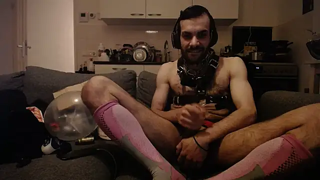 P4RtYBOII92 online show from November 2025 09:19:02 PM