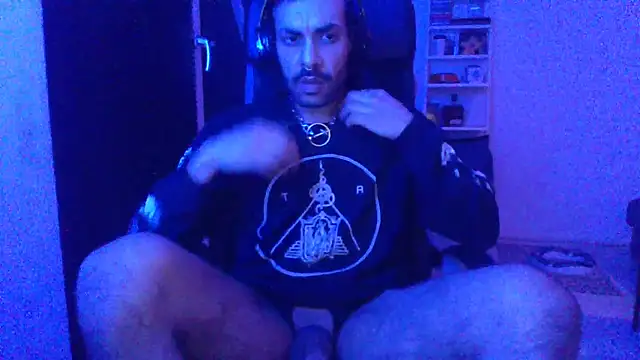 P4RtYBOII92 online show from November 2025 12:02:02 AM