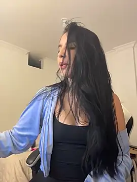 Snapshot of _miaquevedo_ chatting on April 2026 02:22:02 PM miaquevedo online show from April 2026 02:22:02 PM