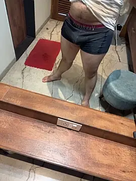 versatile guy01 online show from March 2026 10:31:02 AM