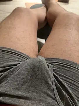 versatile guy01 online show from March 2026 06:01:01 PM