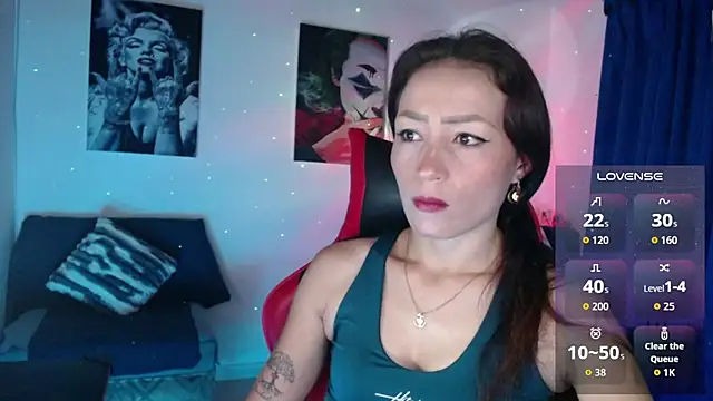 Sara-Guzman1 online show from April 2026 07:41:01 PM