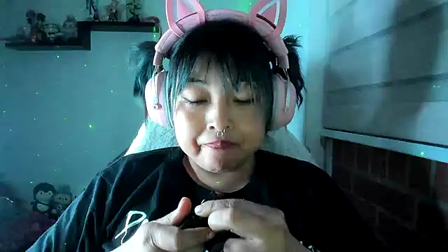 Snapshot of Shaddycute_ chatting on June 2026 11:49:01 PM Shaddycute online show from June 2026 11:49:01 PM
