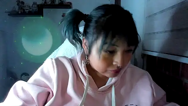 Snapshot of Shaddycute_ chatting on June 2026 03:20:02 AM Shaddycute online show from June 2026 03:20:02 AM
