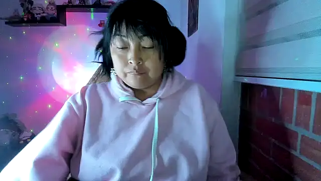 Snapshot of Shaddycute_ chatting on July 2026 01:56:01 AM Shaddycute online show from July 2026 01:56:01 AM