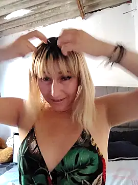 florecita9 online show from February 2025 08:07:02 PM