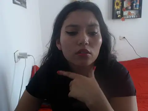 Snapshot of HannaKlein chatting on February 2025 07:22:02 PM HannaKlein online show from February 2025 07:22:02 PM