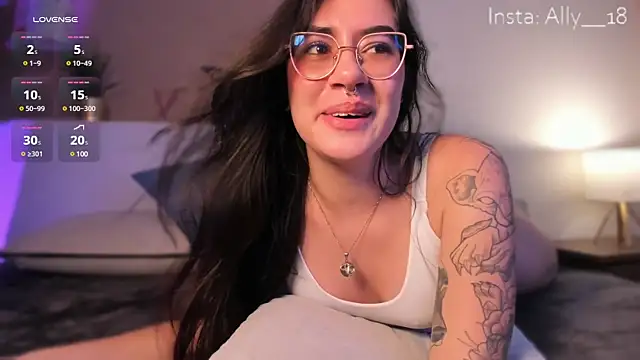 Snapshot of Ally_addams chatting on March 2025 06:41:01 AM Ally addams online show from March 2025 06:41:01 AM