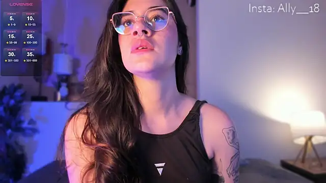 Snapshot of Ally_addams chatting on March 2025 03:56:01 AM Ally addams online show from March 2025 03:56:01 AM