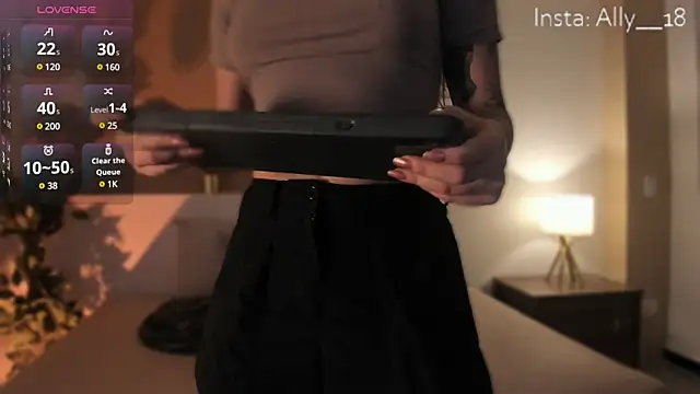 Snapshot of Ally_addams chatting on March 2025 03:41:02 AM Ally addams online show from March 2025 03:41:02 AM