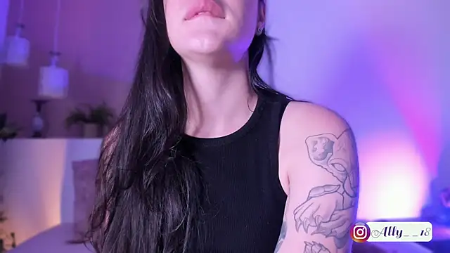 Snapshot of Ally_addams chatting on December 2025 03:16:02 AM Ally addams online show from December 2025 03:16:02 AM