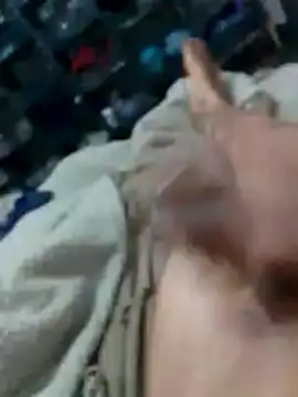 Snapshot of PingedBile chatting on October 2025 04:15:01 AM PingedBile online show from October 2025 04:15:01 AM