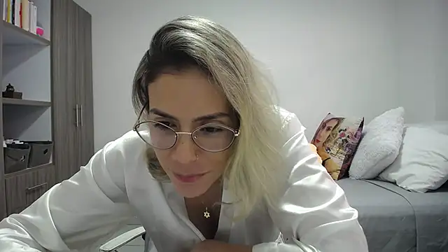 Snapshot of candydowson1 chatting on May 2026 08:25:01 PM candydowson1 online show from May 2026 08:25:01 PM