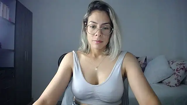 Snapshot of candydowson1 chatting on June 2026 10:39:01 AM candydowson1 online show from June 2026 10:39:01 AM