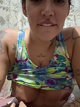 exquentadamay online show from April 2026 09:42:02 PM