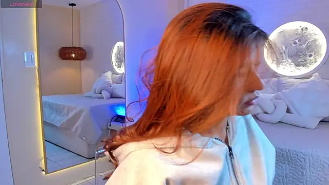 Elise Diamond online show from November 2025 10:08:01 PM