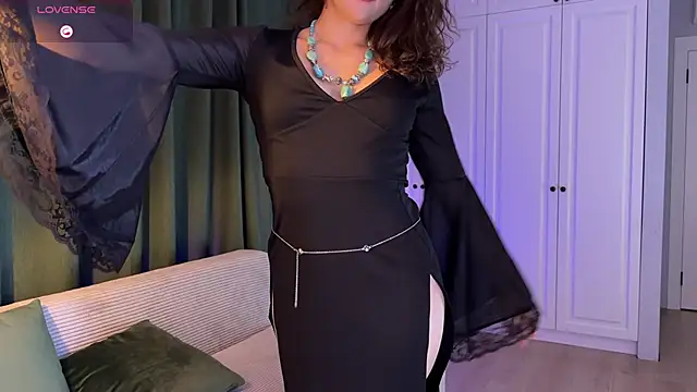 Pavlyna online show from November 2025 06:29:01 PM