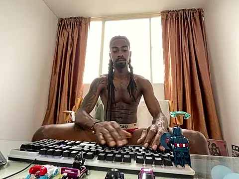 Snapshot of Malkon_Big chatting on June 2026 06:35:02 PM Malkon Big online show from June 2026 06:35:02 PM