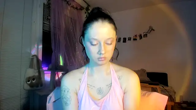 Jenny darling love online show from April 2026 06:35:01 PM