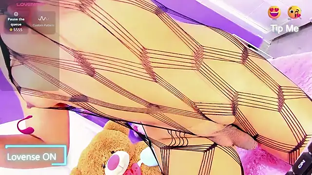 Catt Alexxa online show from November 2025 02:17:01 PM