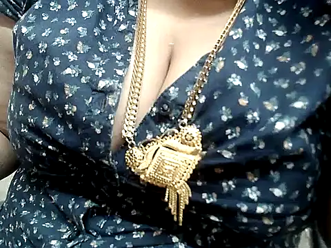 Snapshot of hot_pavitra chatting on January 2025 11:43:01 PM hot pavitra online show from January 2025 11:43:01 PM