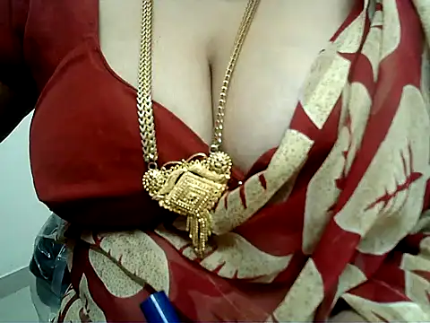 Snapshot of hot_pavitra chatting on January 2025 06:20:02 PM hot pavitra online show from January 2025 06:20:02 PM