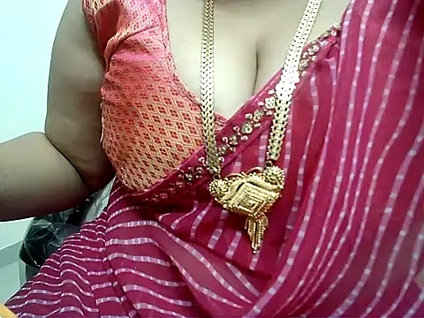 Snapshot of hot_pavitra chatting on January 2025 06:35:02 PM hot pavitra online show from January 2025 06:35:02 PM