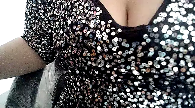 Snapshot of hot_pavitra chatting on January 2025 06:46:02 AM hot pavitra online show from January 2025 06:46:02 AM