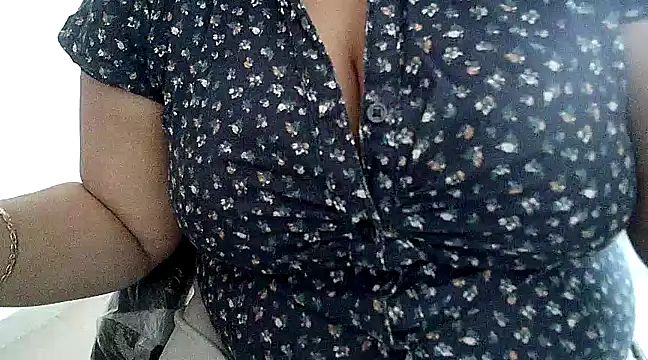 Snapshot of hot_pavitra chatting on February 2025 04:48:01 AM hot pavitra online show from February 2025 04:48:01 AM