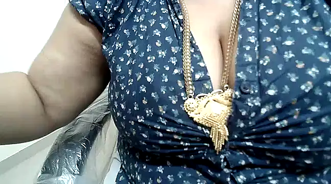 Snapshot of hot_pavitra chatting on February 2025 05:09:01 PM hot pavitra online show from February 2025 05:09:01 PM