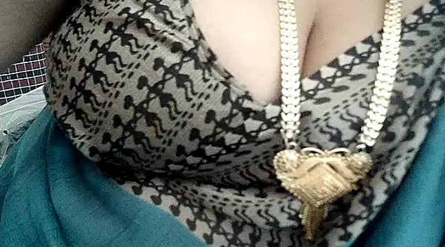 Snapshot of hot_pavitra chatting on February 2025 05:15:02 AM hot pavitra online show from February 2025 05:15:02 AM